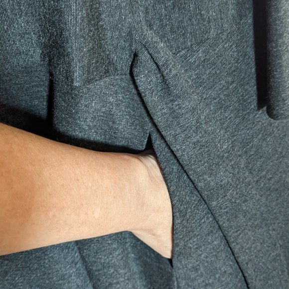 Heavy rayon wrap dress (new, never worn) - Picture 8 of 8